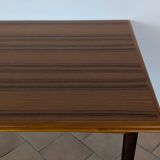 Scandinavian extendable table