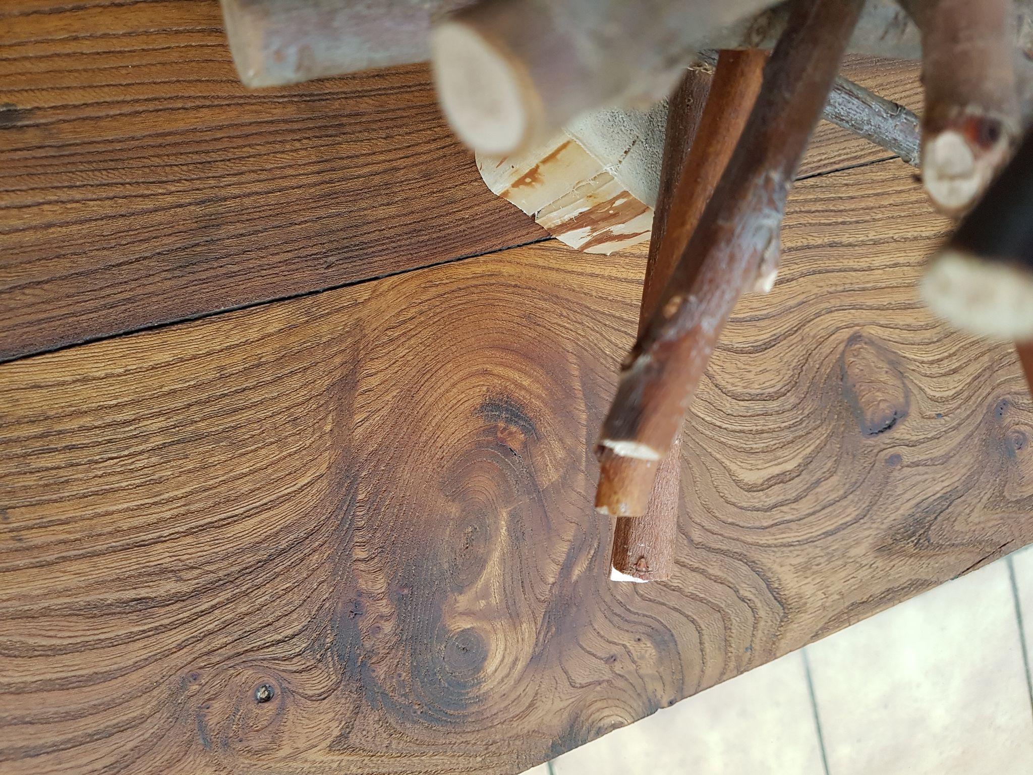 Raw wood/white chest
