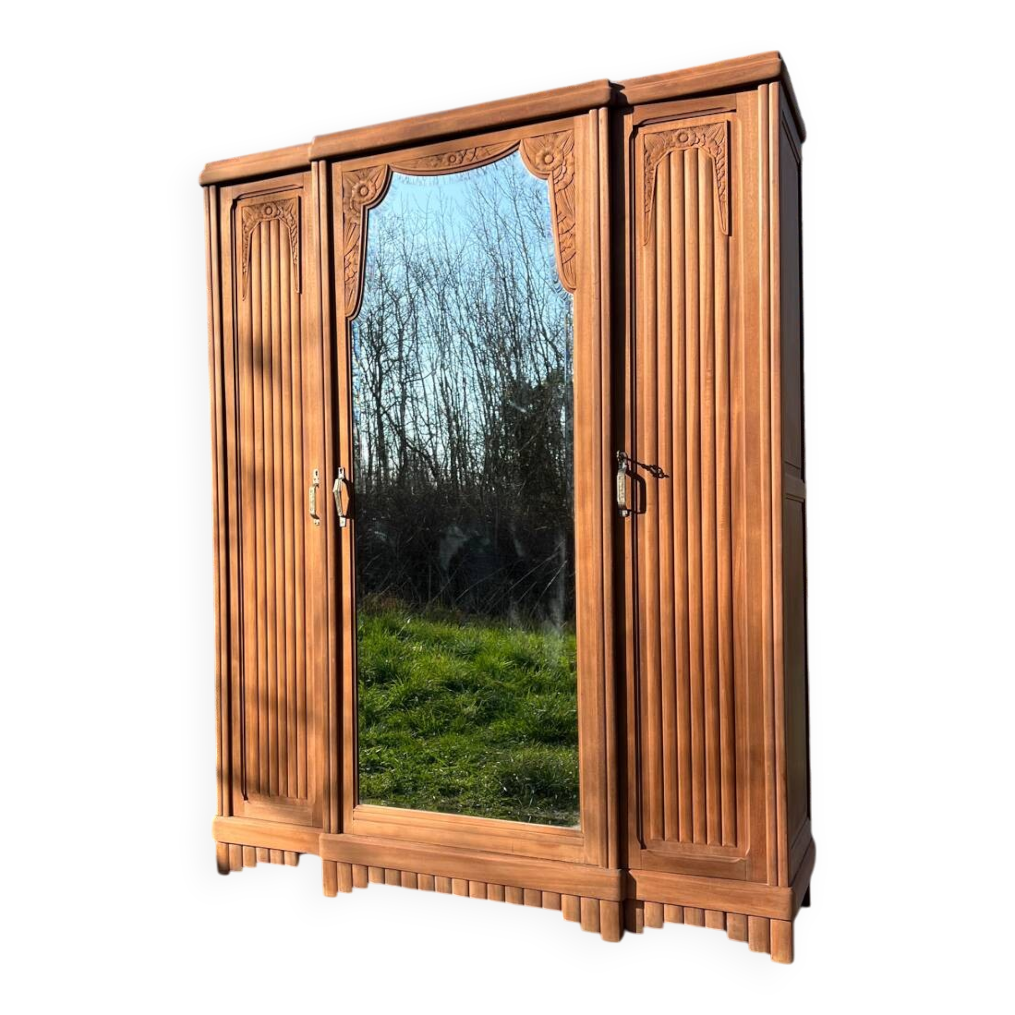 Armoire art déco en bois exotique