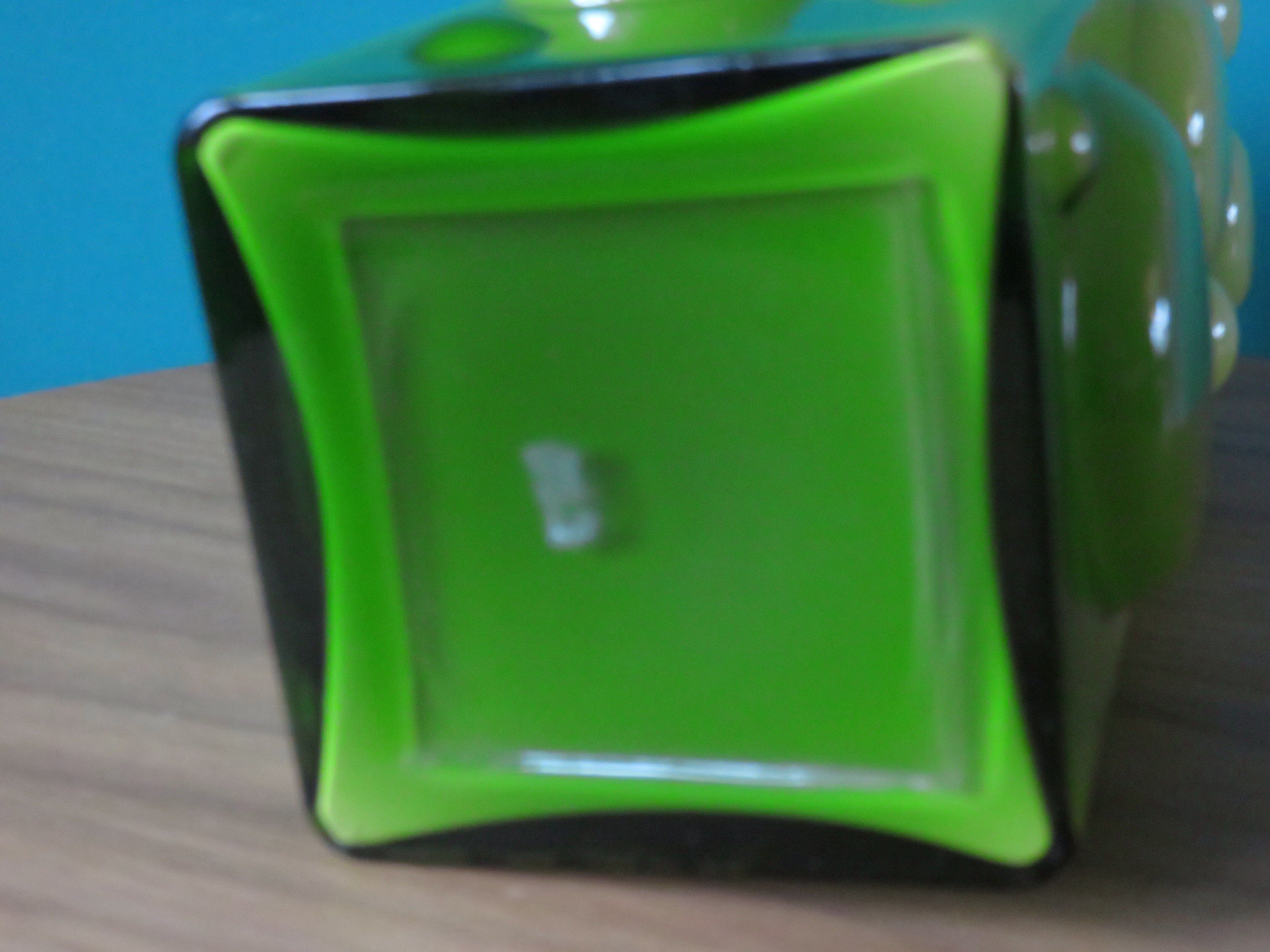 Square vase with half-bubbles in apple green double-layered glass - Denmark 1975