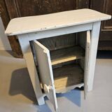 Mini wardrobe