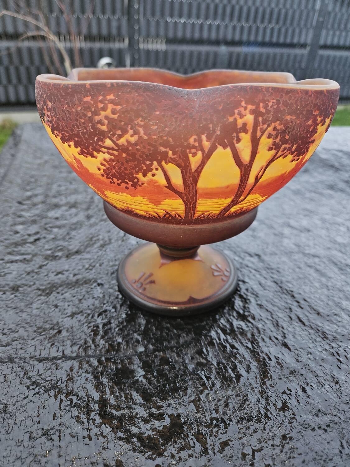 Large bowl on pedestal Daum Nancy – Lakeside landscape 1910
