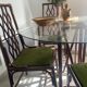 Table et chaises en rotin