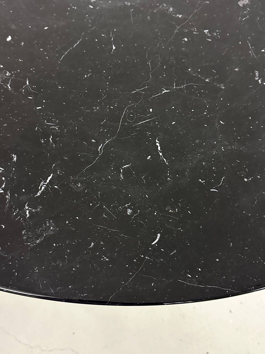 Eero Saarinen Tulip Dining Table by Knoll in black Marble