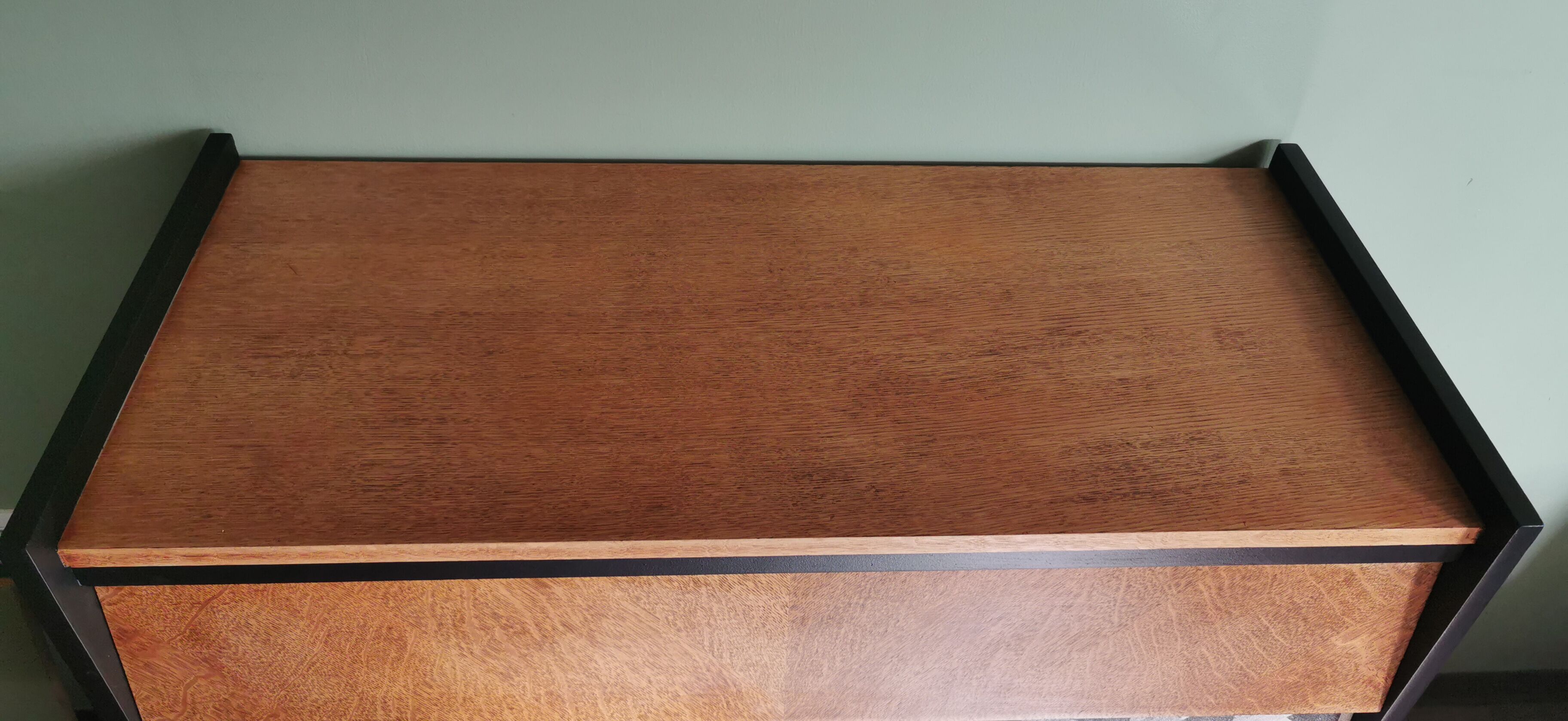 Vintage chest of drawers