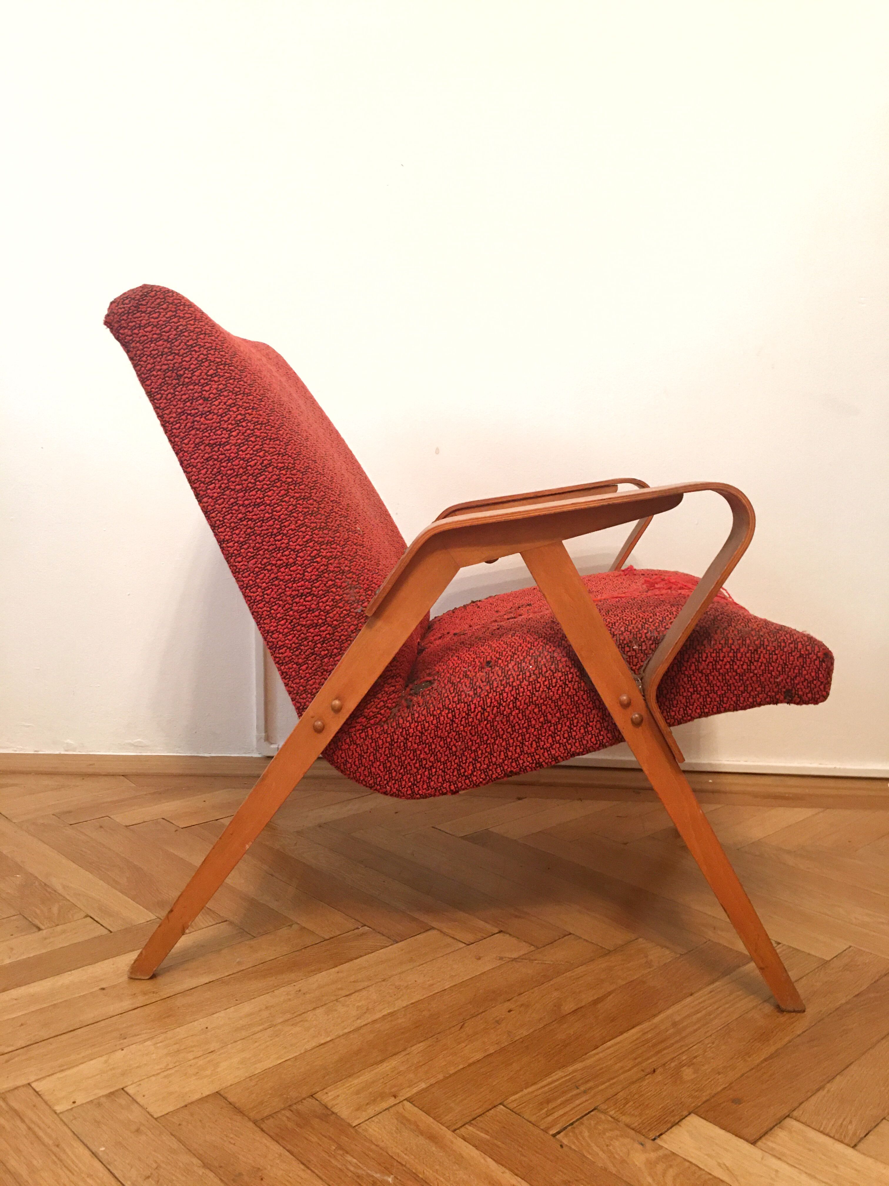 Fauteuils rouges par Frantisek Jirak Tatra Nabytok Pravenec – Design célèbre des années 60 - PAIR
