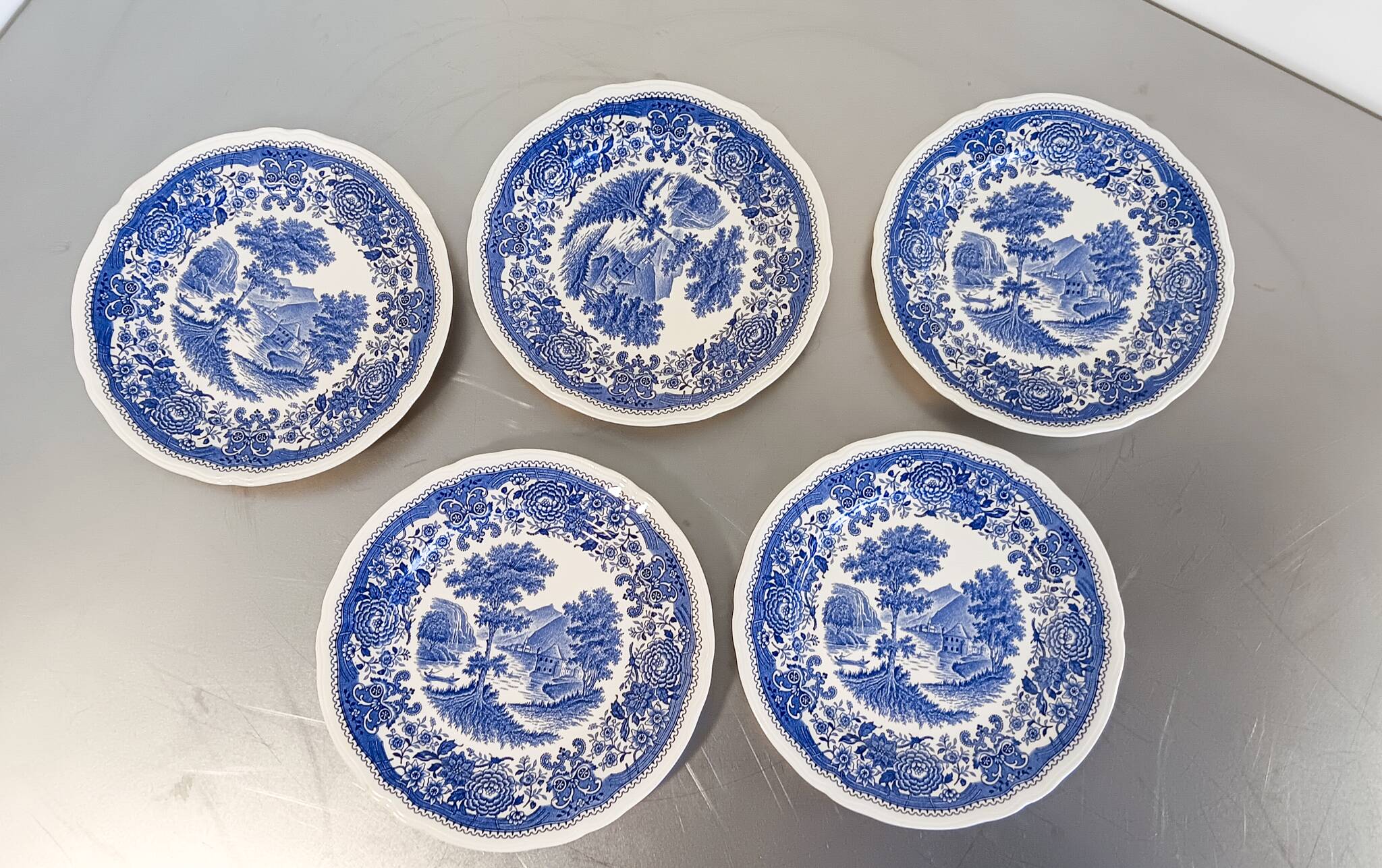 5 petites assiettes à dessert ou entrée, bleues, Villeroy & Boch "Burgenland", paysage bleu