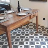 Brionnaise solid oak farm table