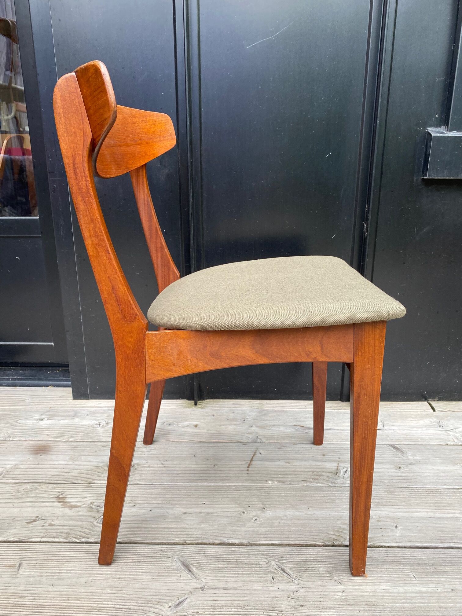 4 Chairs edited by Silkeborg