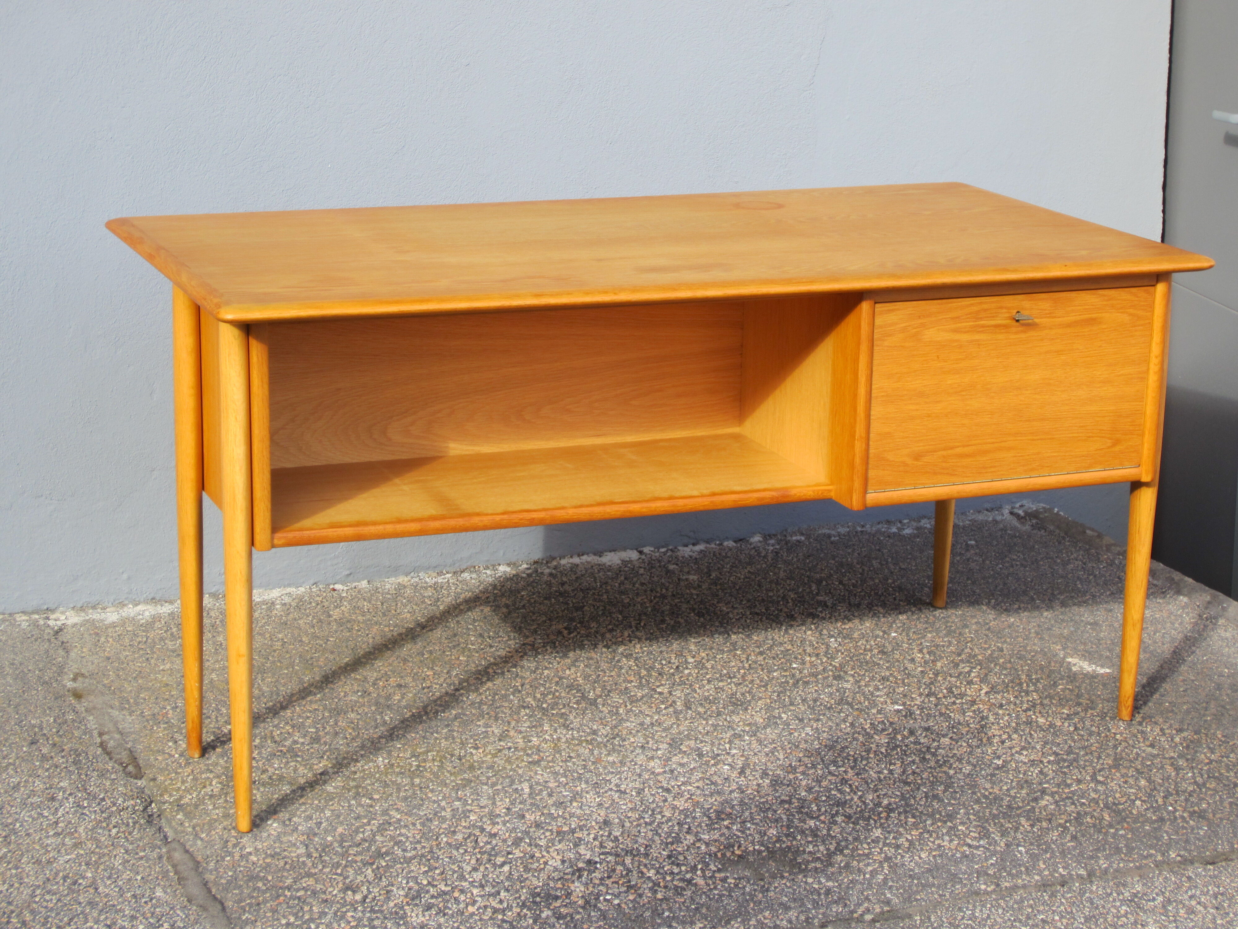 Scandinavian oak office