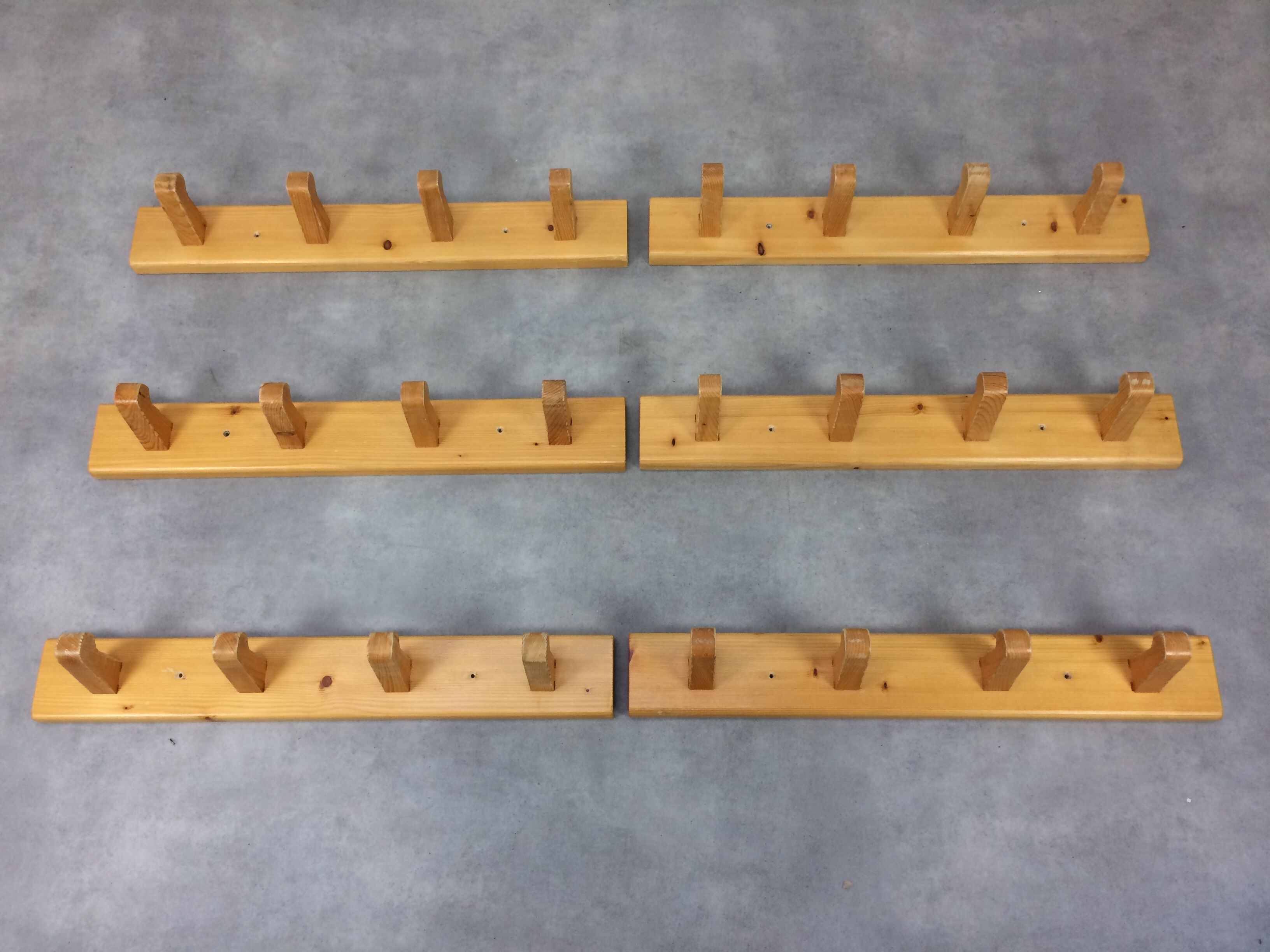2 pine wall coat racks 4 hooks, chalet decoration