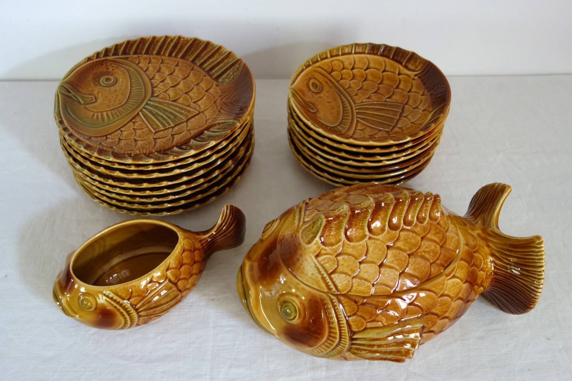 Fish service for 8 people, earthenware Sarreguemines.