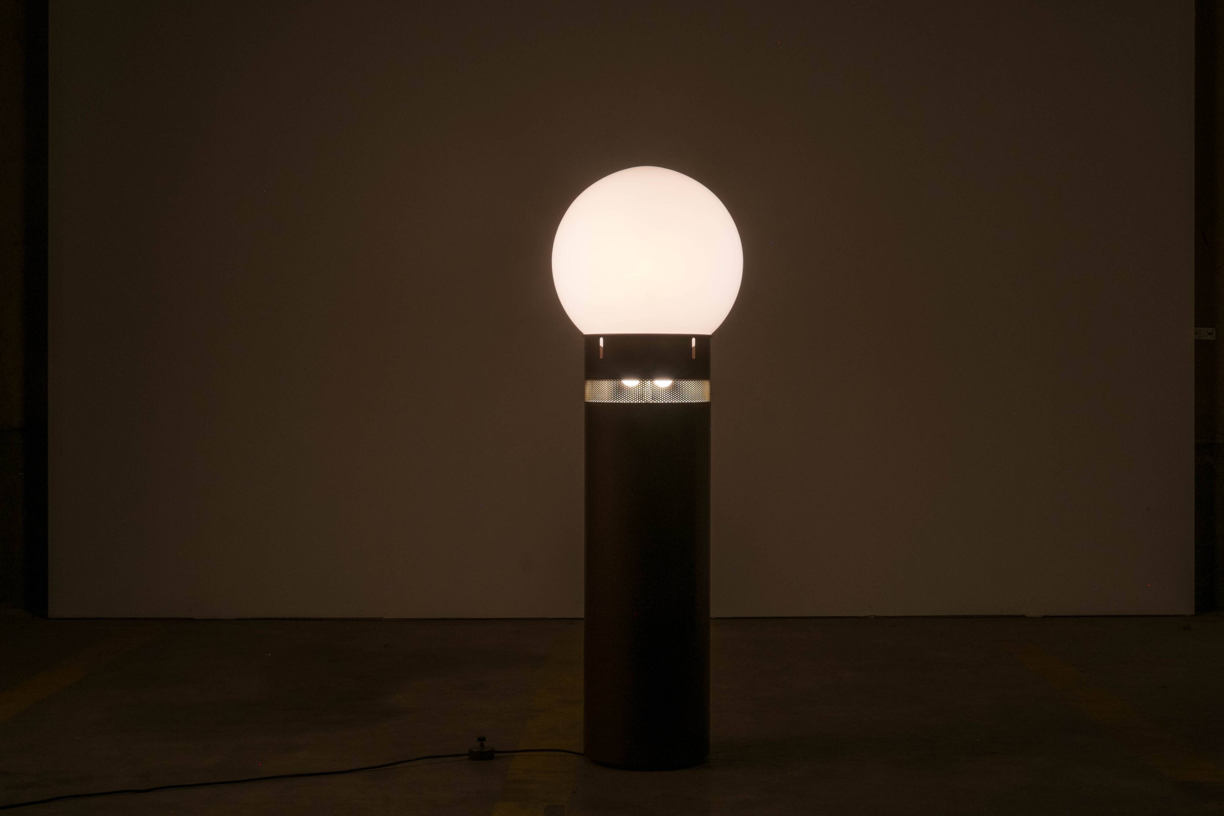 Gae Aulenti - Lampadaire Artemide 'Oracolo'