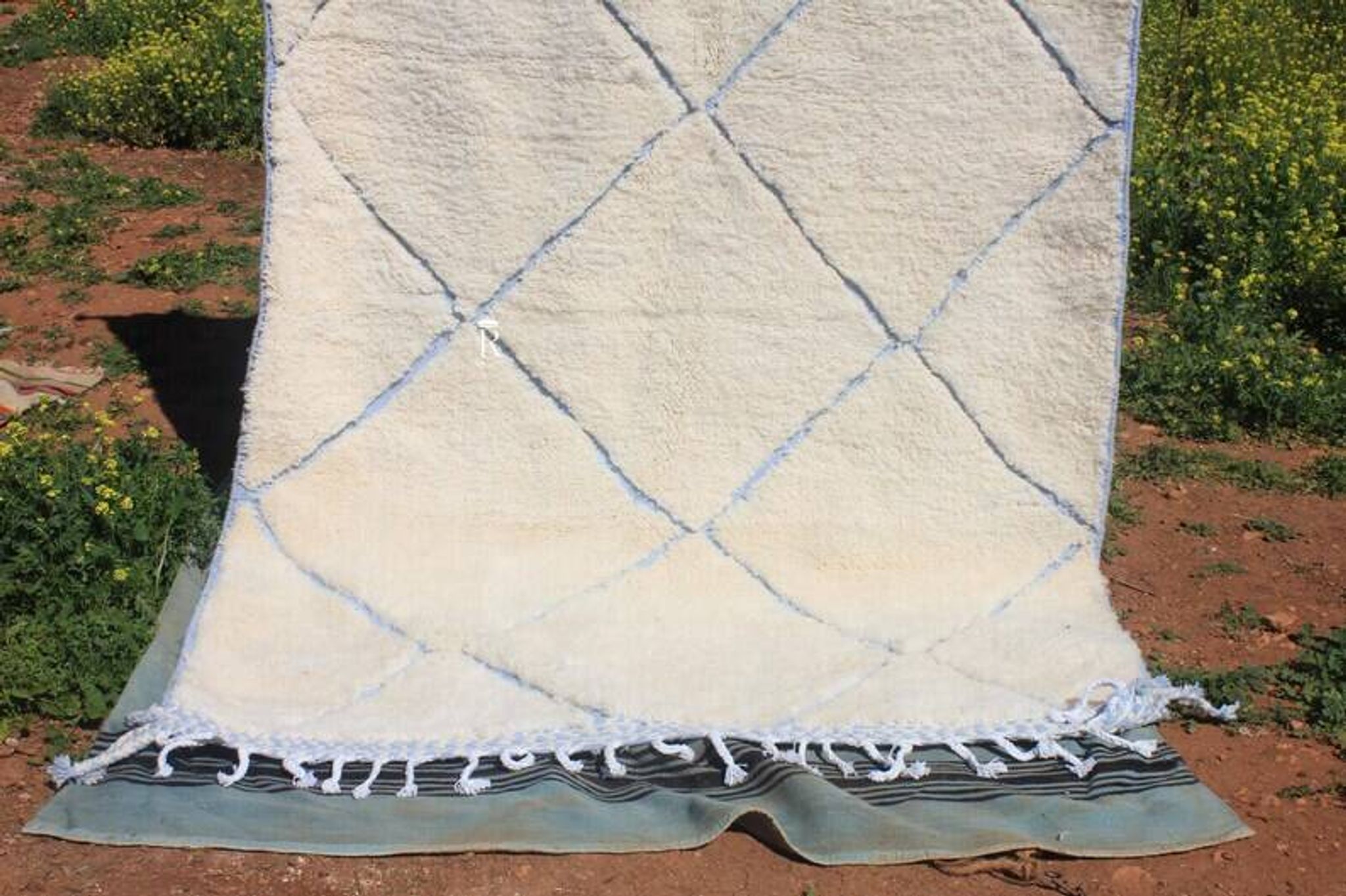 Handmade Berber rug 250cm x 150cm