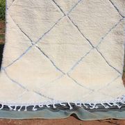 Handmade Berber rug 250cm x 150cm