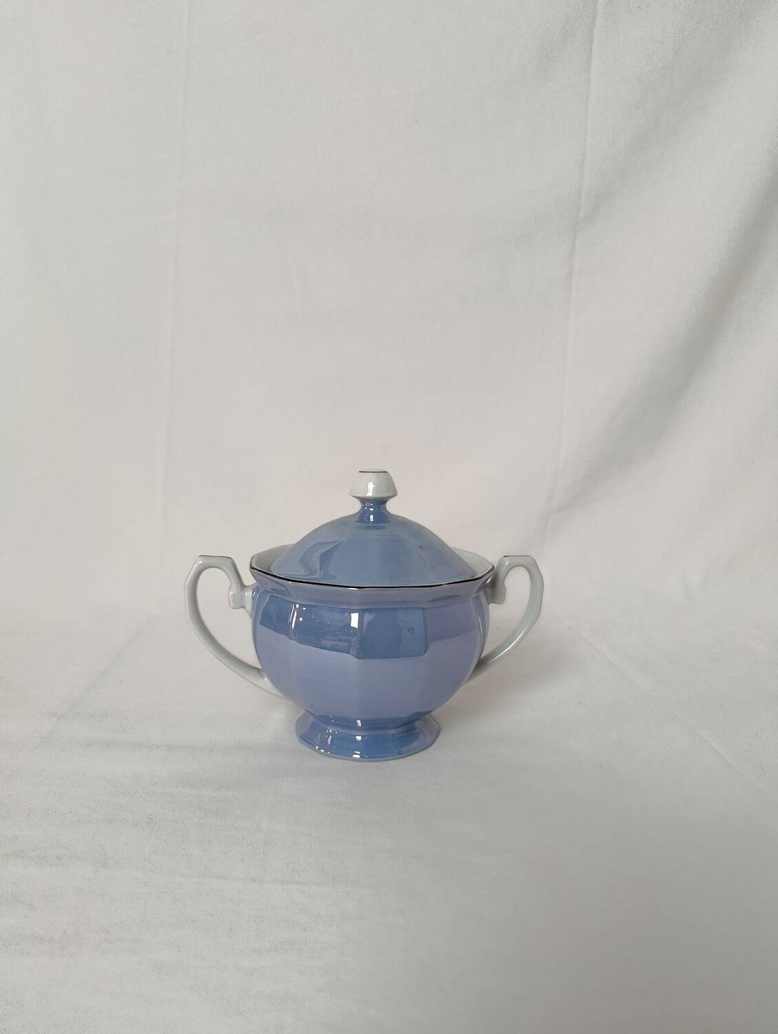 Blue sugar bowl, 1920s, lustrous porcelain.