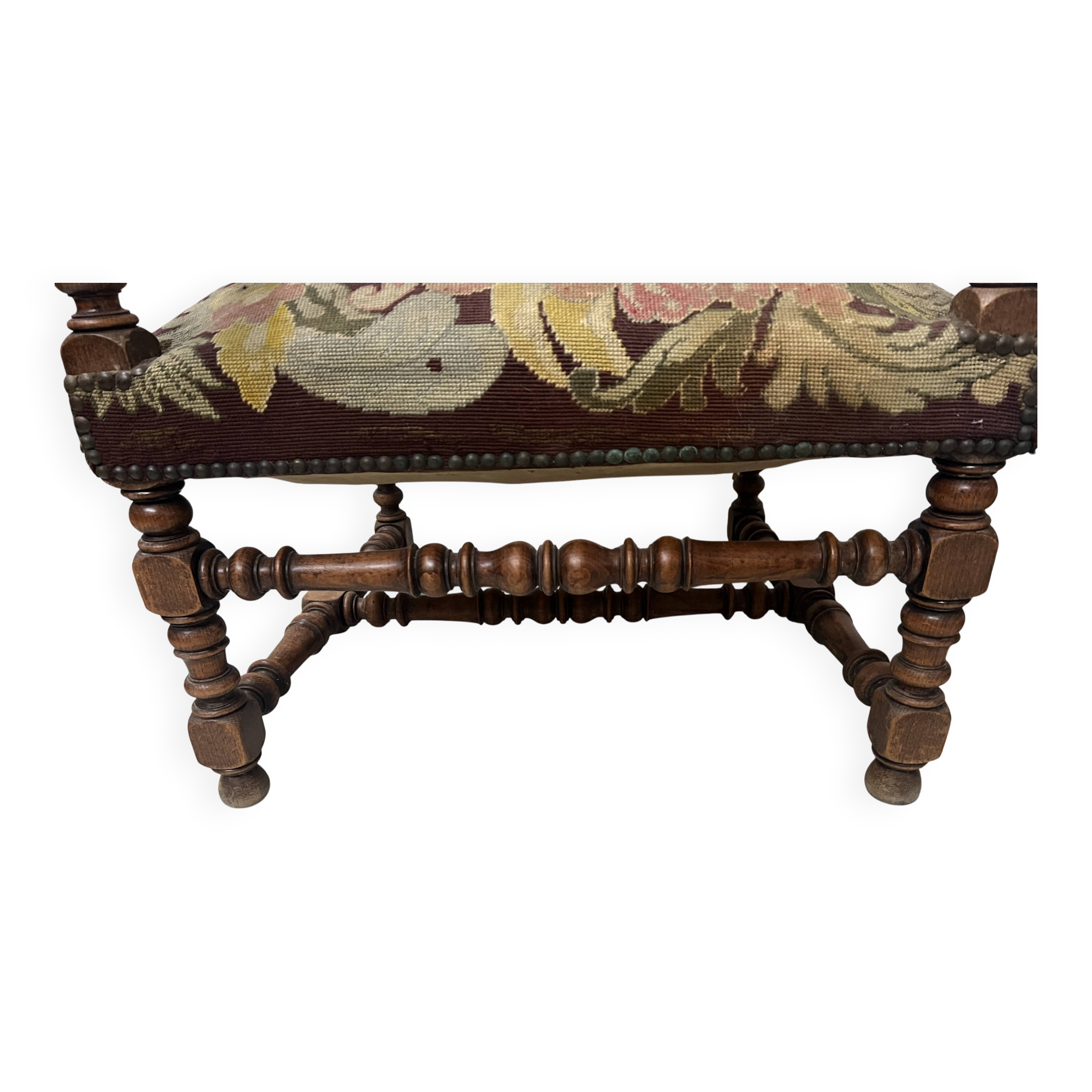 Paire de fauteuils de style Louis XIII a haut dossiers plats XX siècle