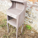 Ancienne table de chêvet en bois cerusé gris