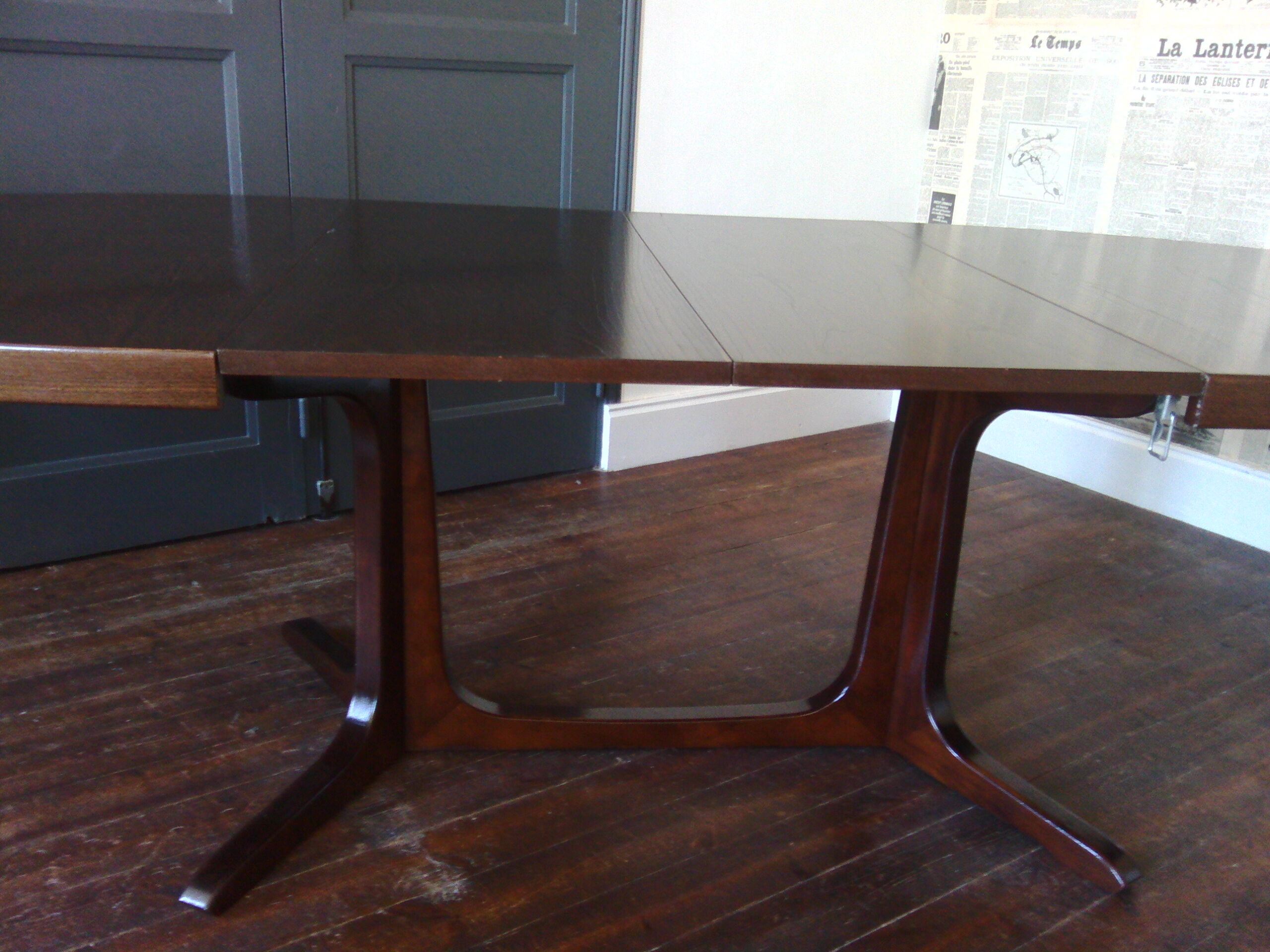 Vintage oval dining table with extensions for Baumann - 1960