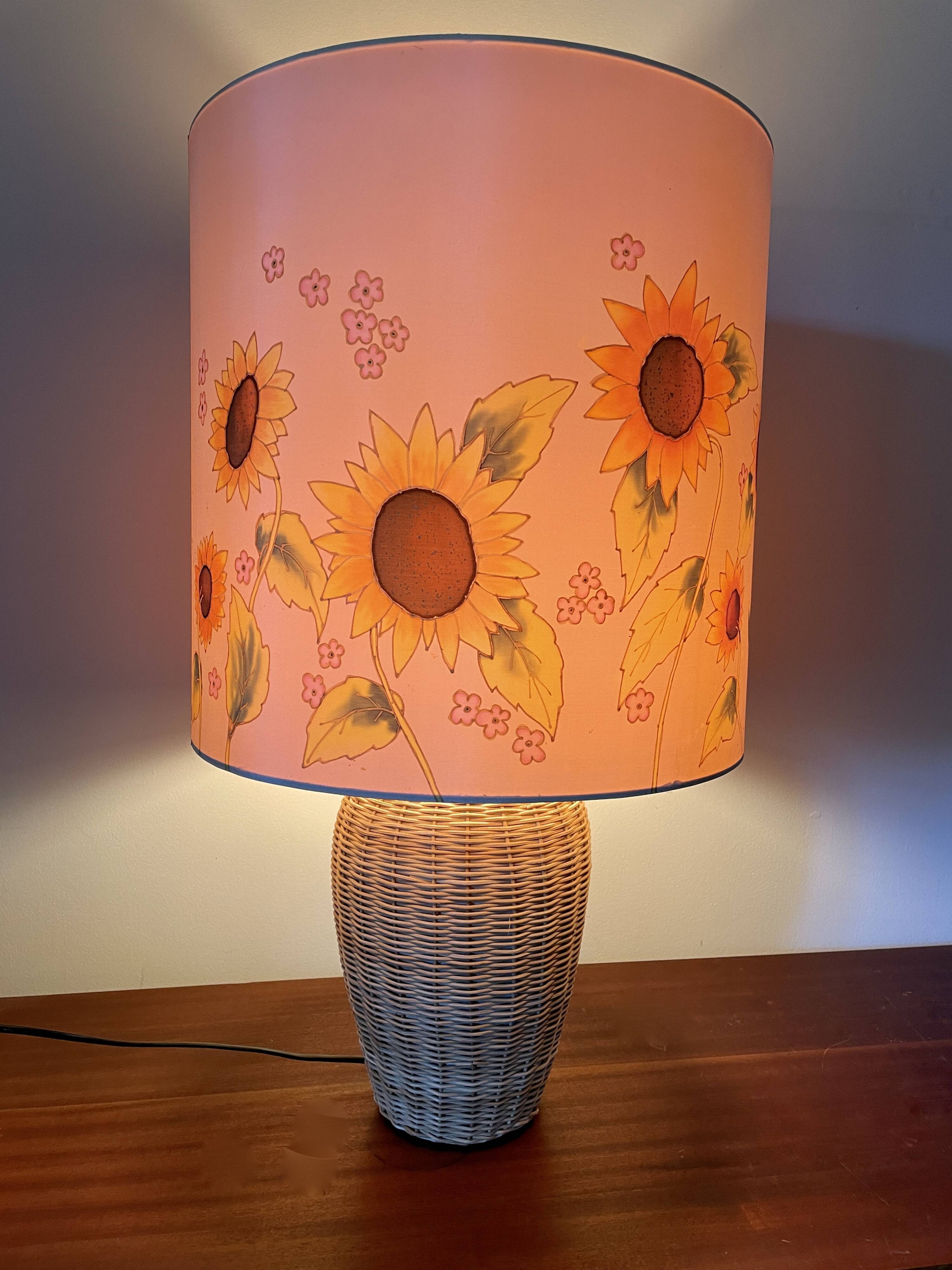Large sunflower lamp signed silk and rattan 1970