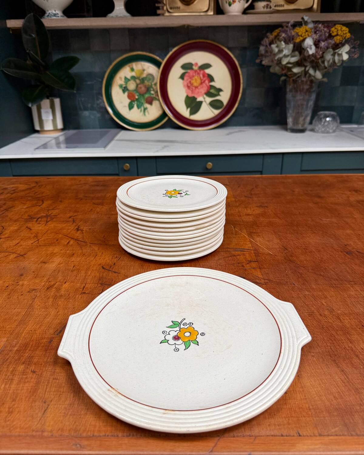 Longwy iron earth dessert service