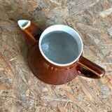 Teapot in brown earthenware