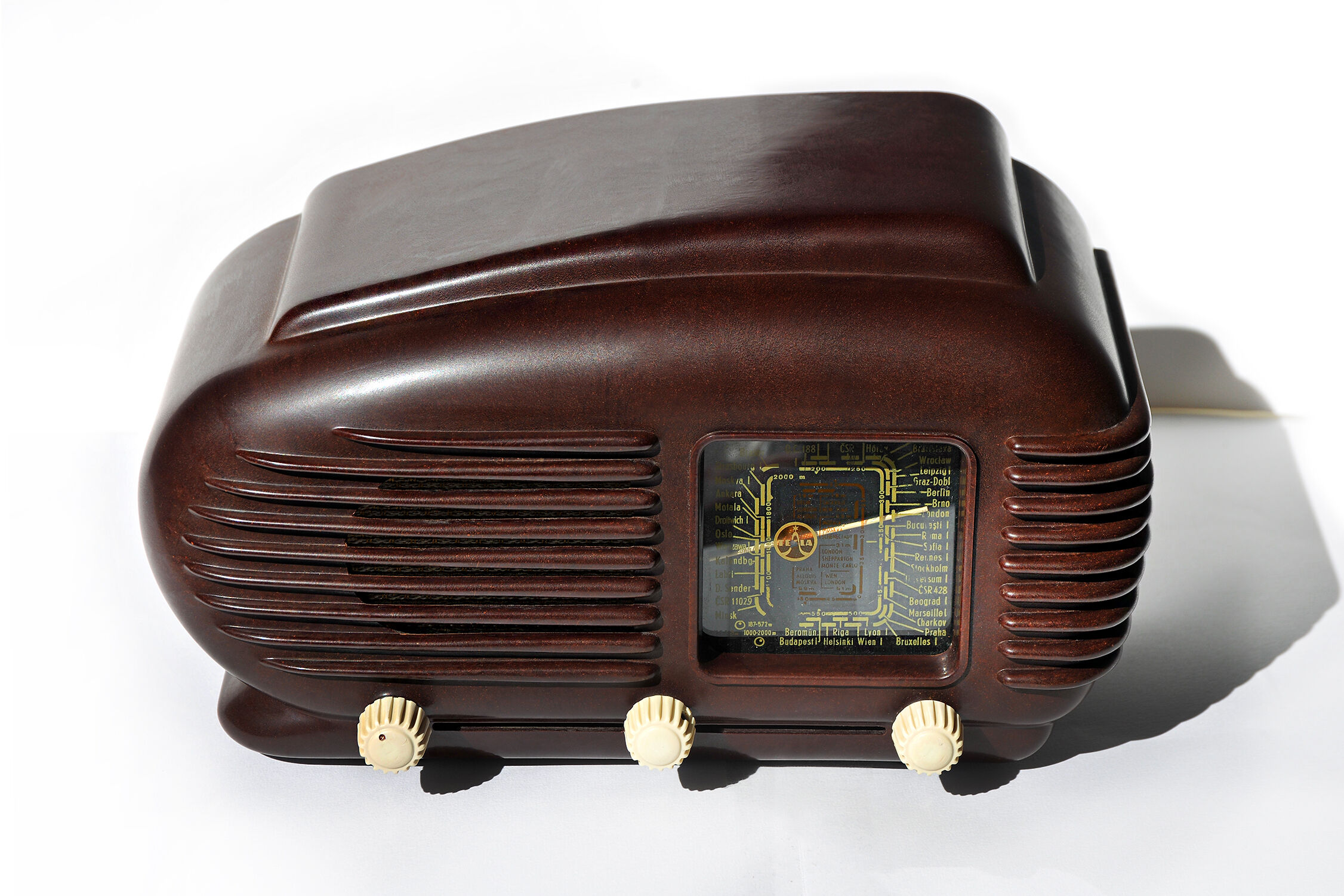 Radio Tesla 308U "Talisman" en bakélite à lampes années 50 poste TSF vintage style design usa