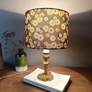 lampe à poser laiton | abat jour kaki pâquerettes multicolores