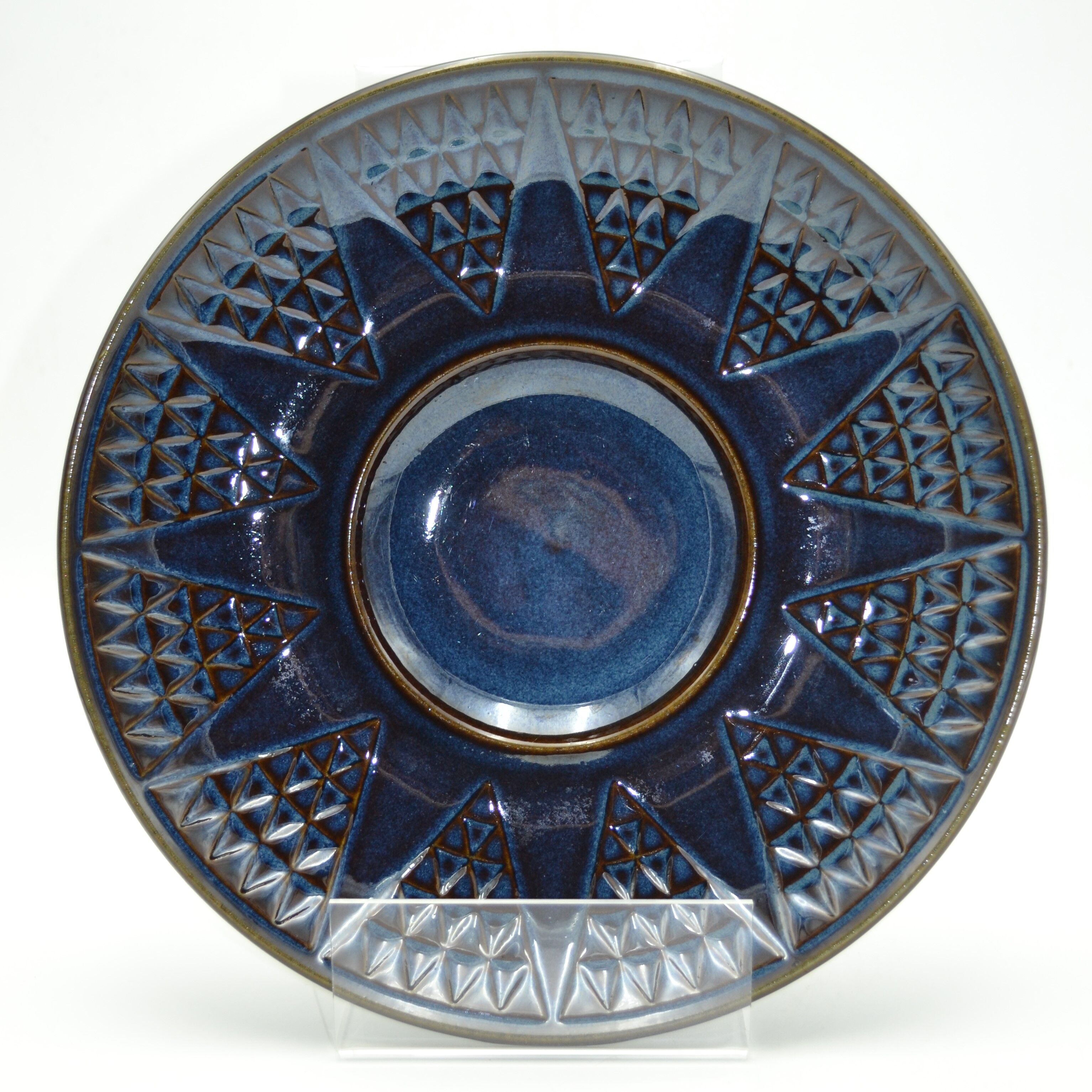 Einar Johansen's EJ64 series sandstone dish for Soholm Stentoj