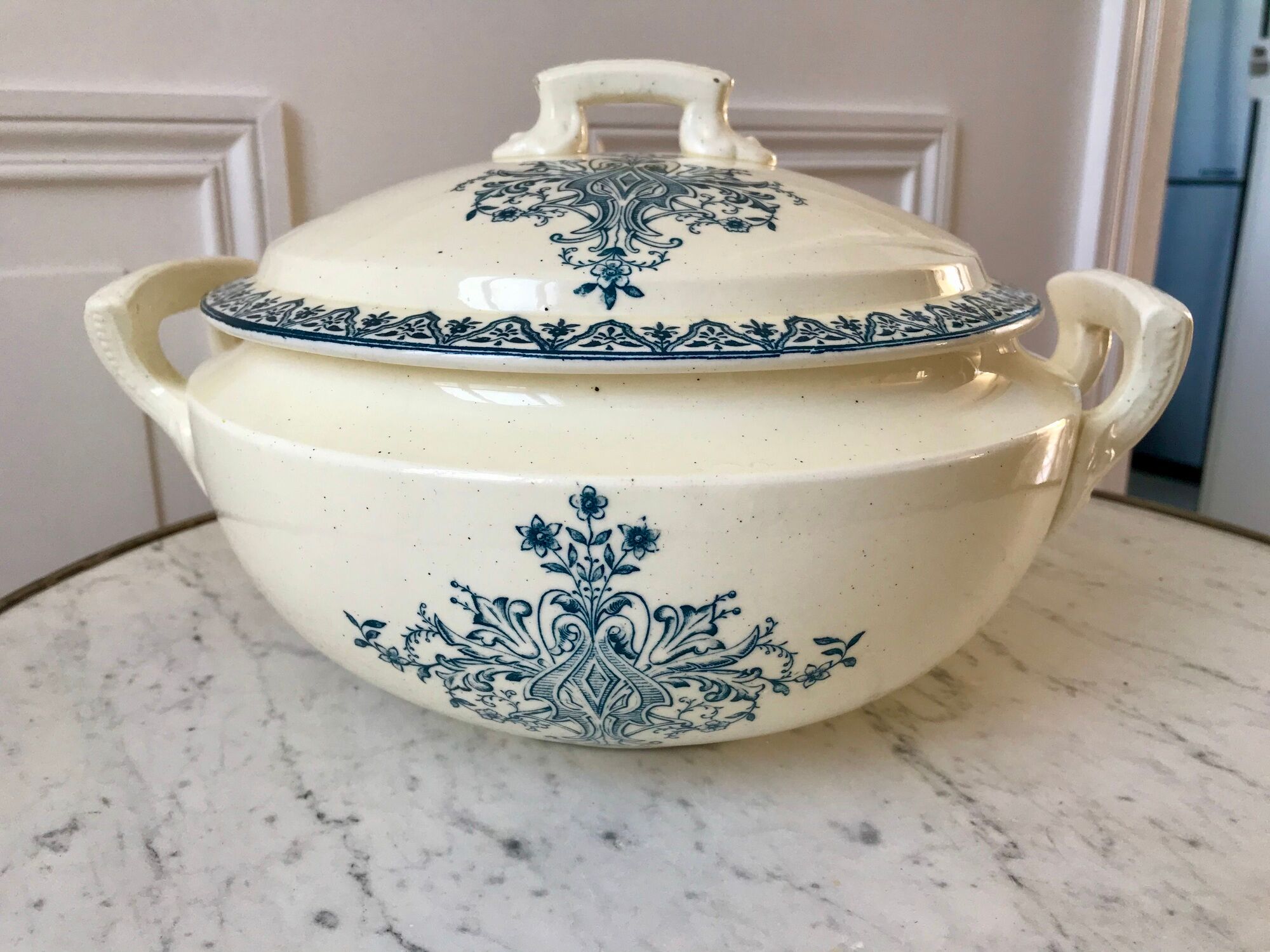 tureen in Iron Earth Salins model "Alhambra" XIXth