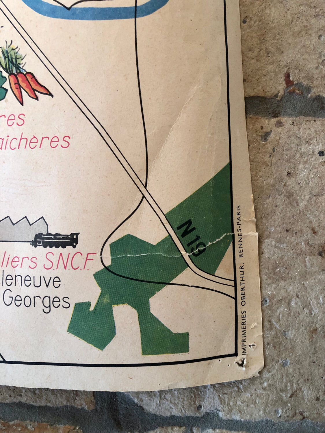 Old school map of Paris