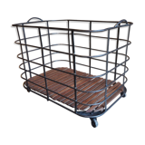 1950 old baker's wagon