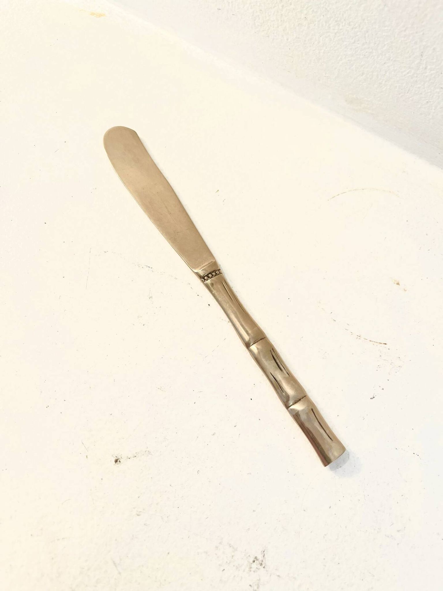 Golden brass butter knife, Hollywood Regency – circa 1970