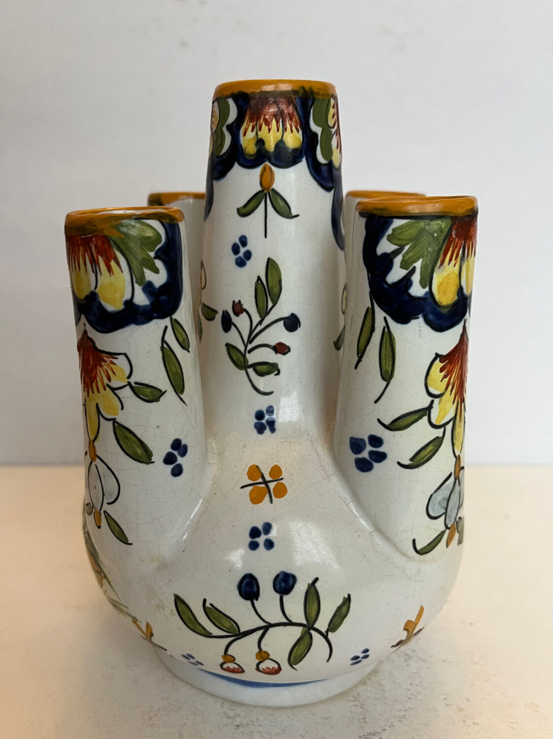 Ceramic tulip vase