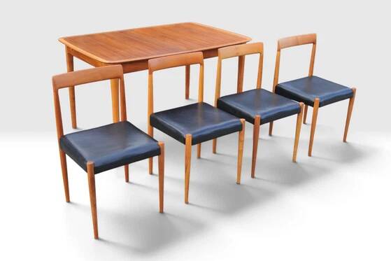 Extendable vintage Lübke table with 4 Lübke teak chairs