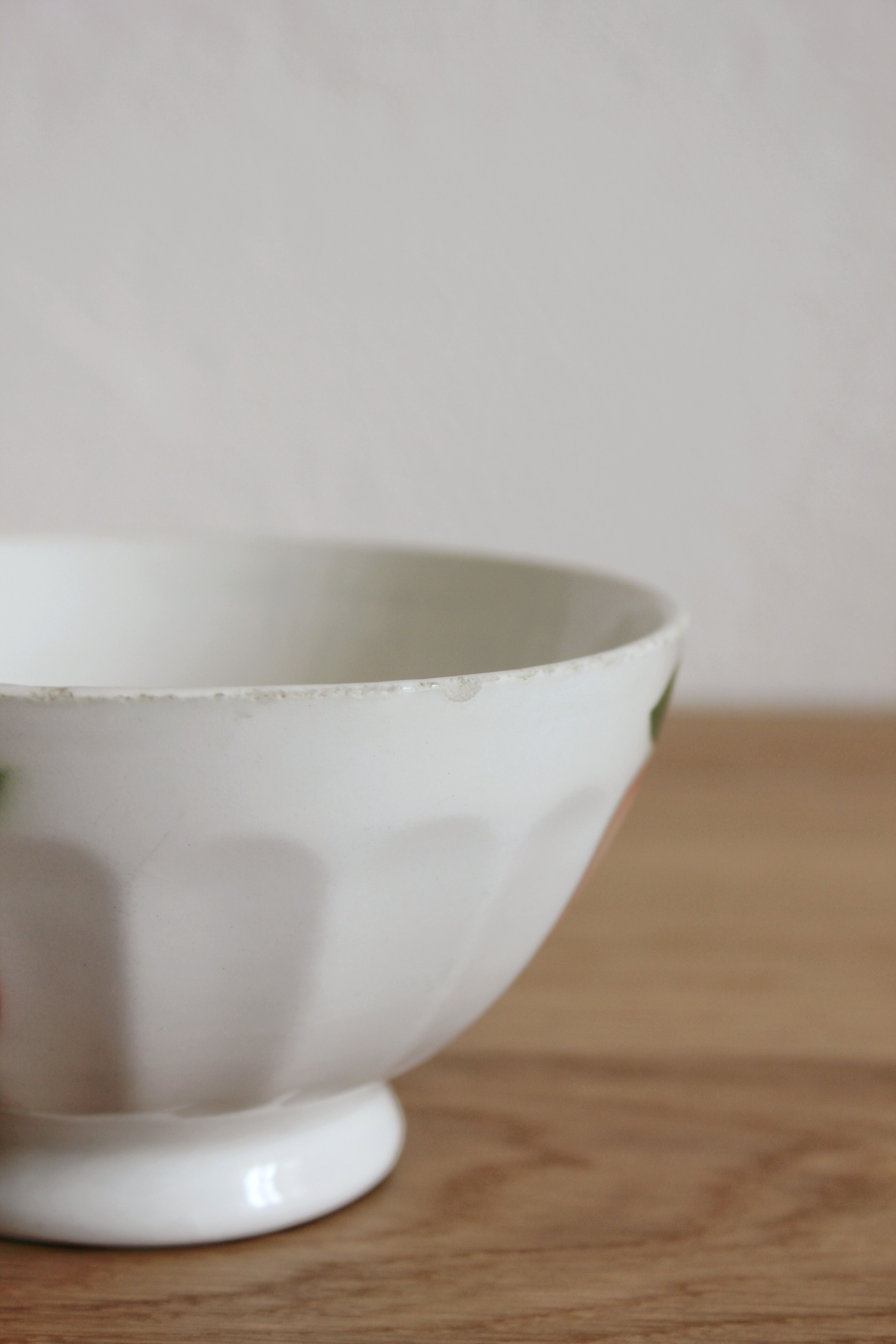 Old earthenware bowl iron earth Moulin des Loups apple decoration