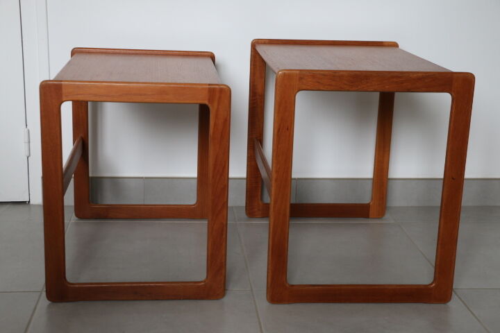 2 pull-out tables 1960