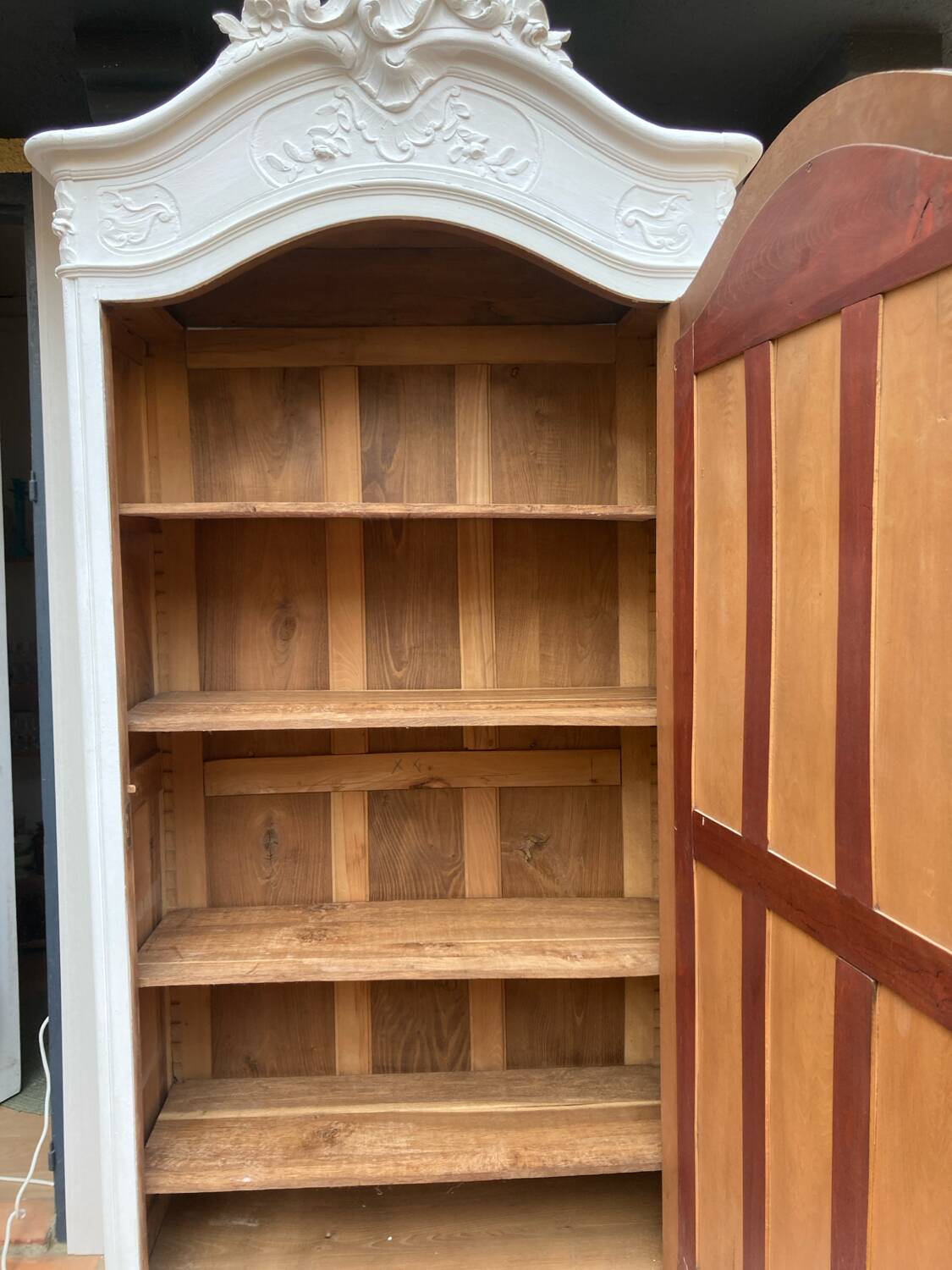 Bonnetiere old wardrobe