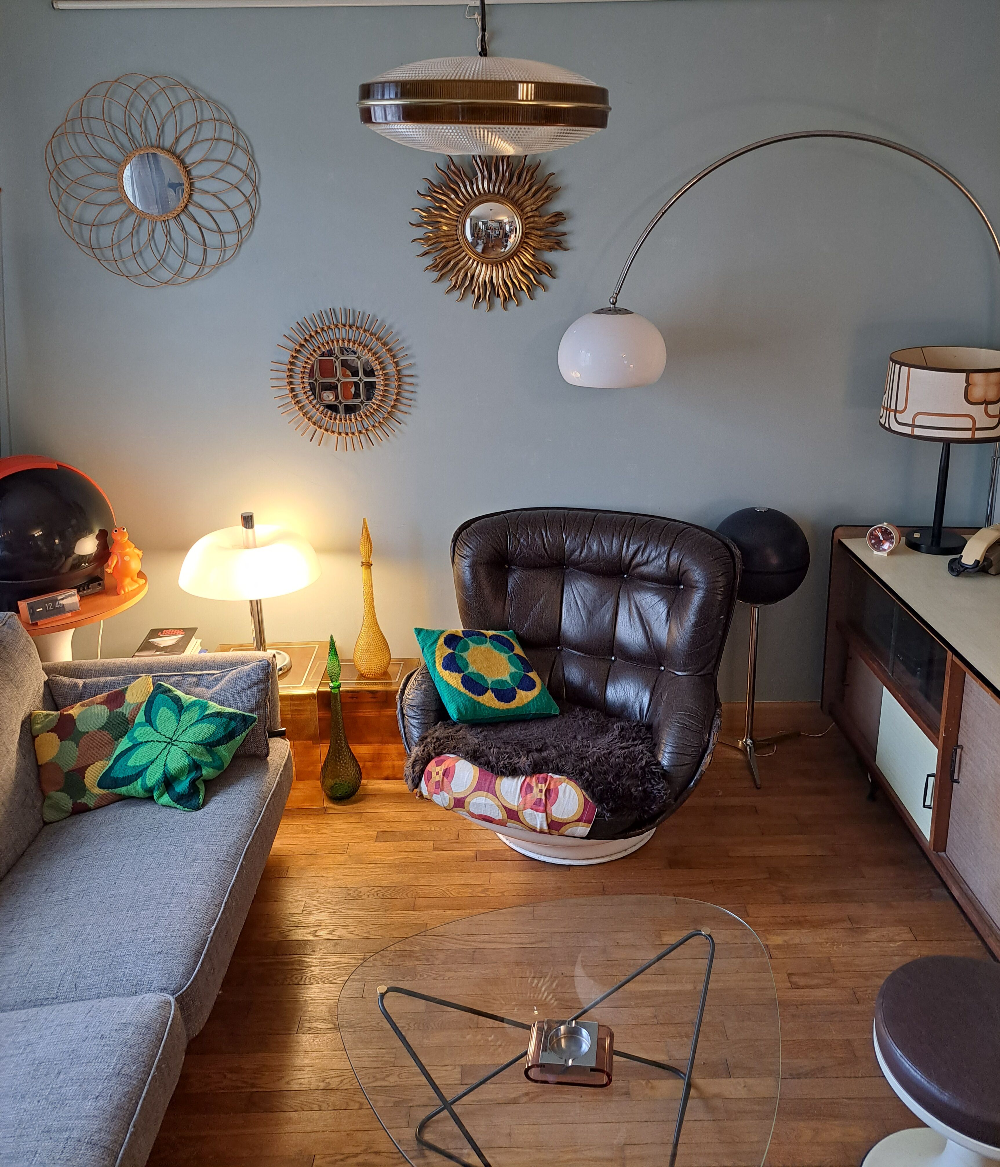 Suspension ufo space-age 1960-1970