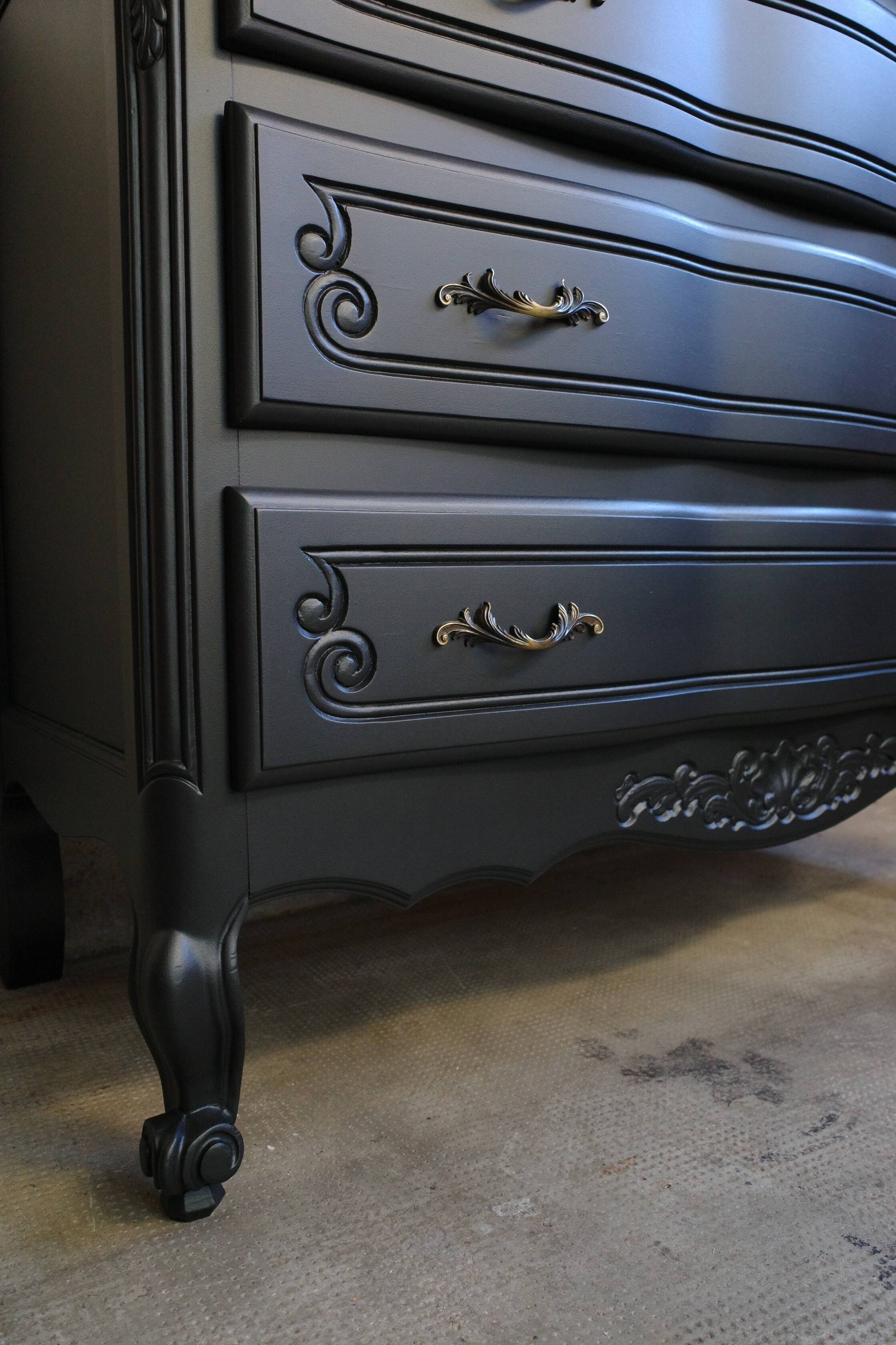 Black vintage chest of drawers