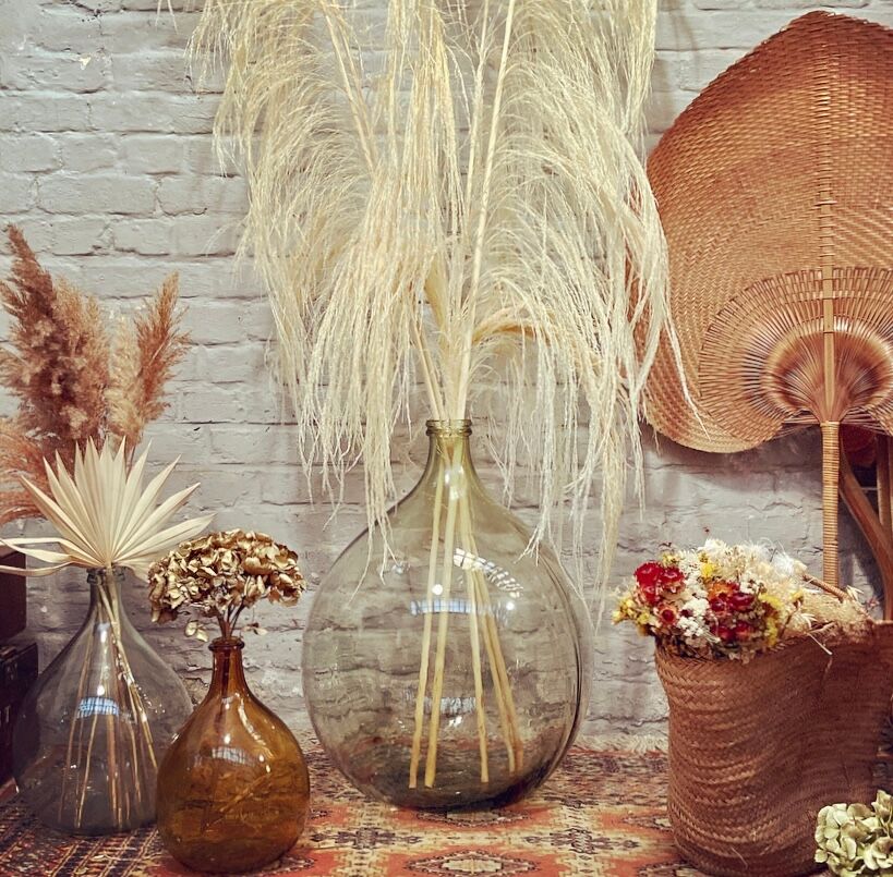 Transparent demijohn