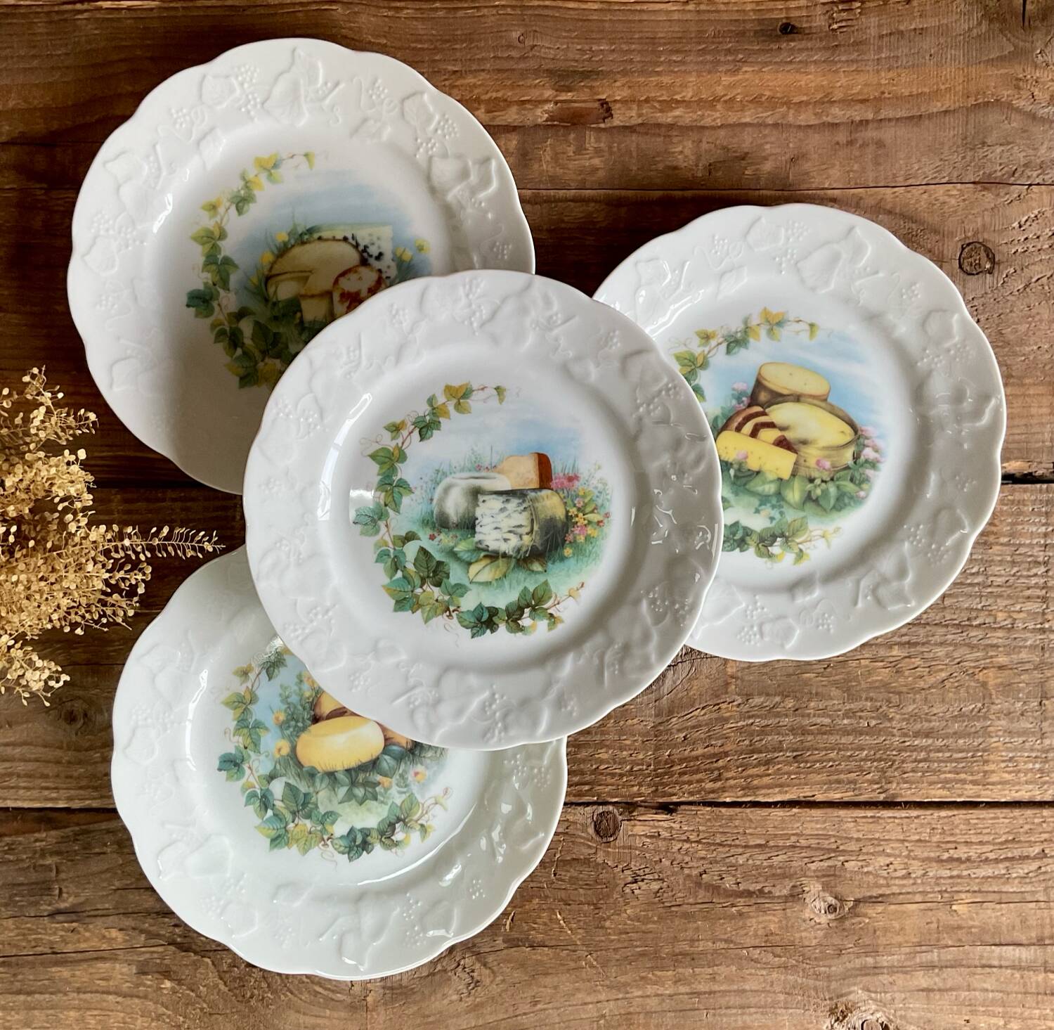 4 Limoges porcelain cheese plates “Wild Lier”