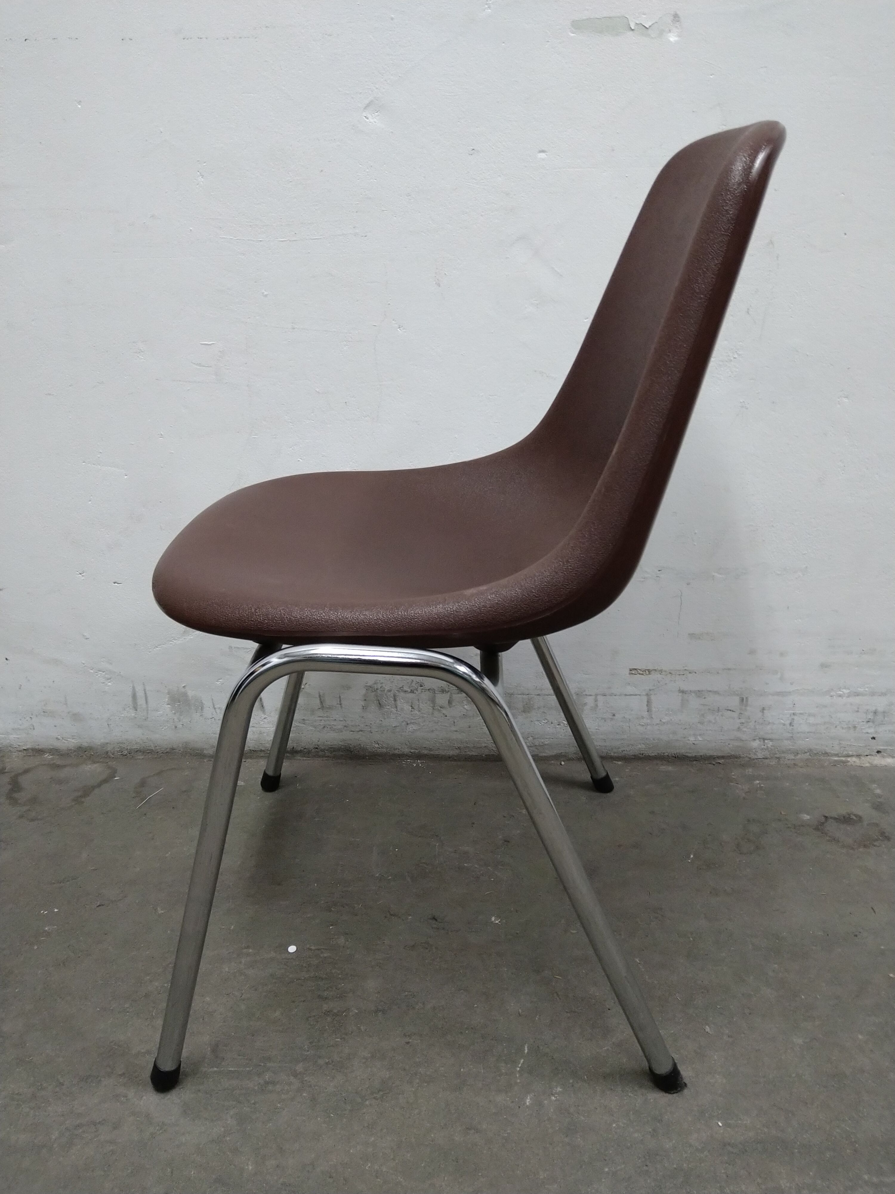 Set of 8 chairs Orly design by Pollak 1975 vintage