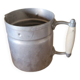 Milk pot