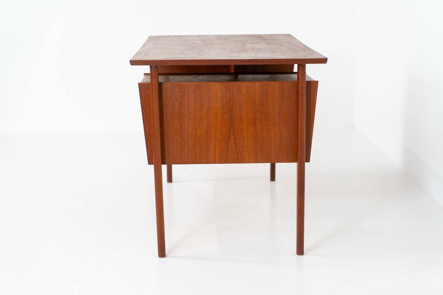 Bureau indépendant de Gunnar Nielsen Tibergaard (Danemark, années 1960).