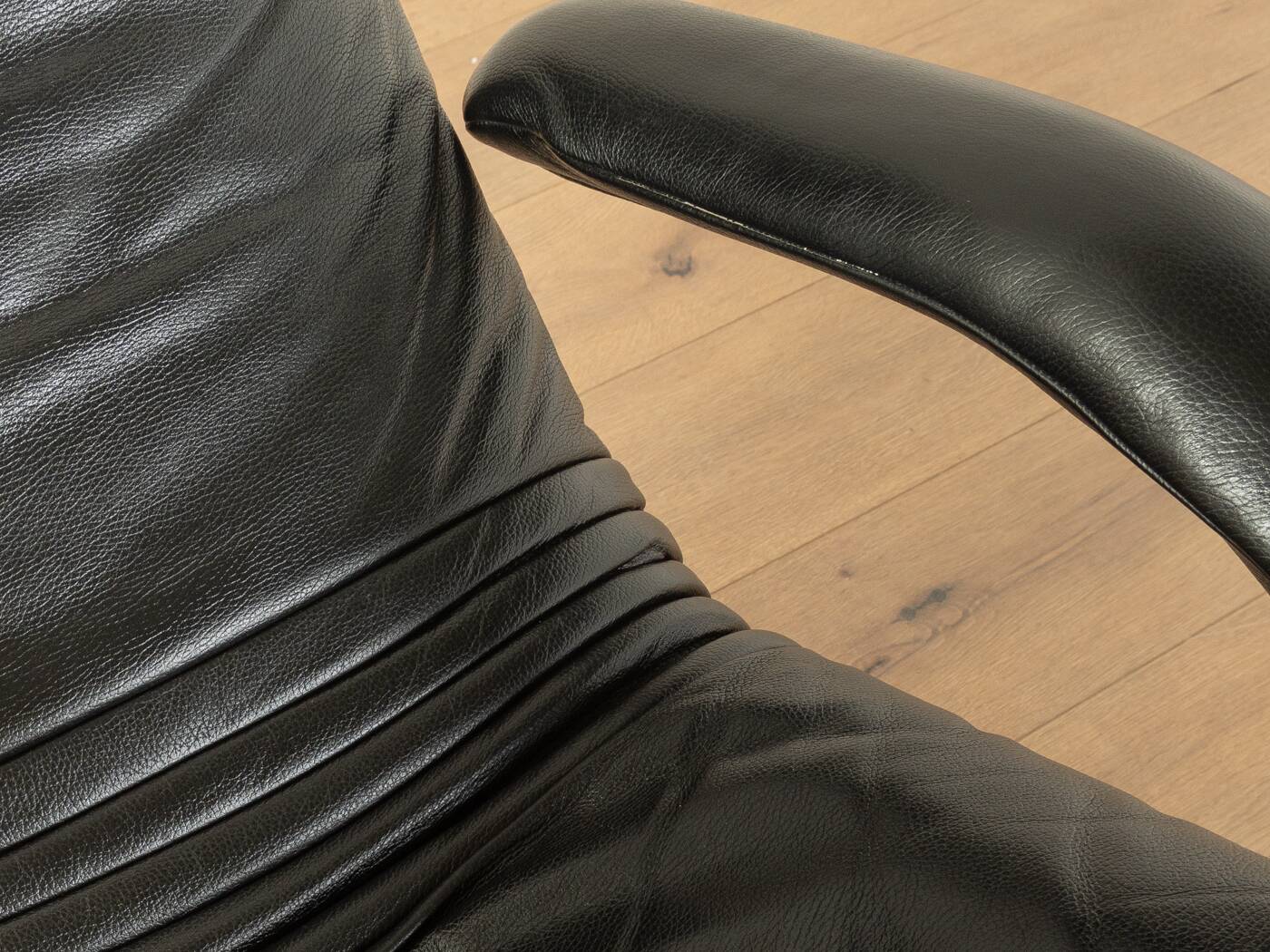 JR-7360 Yoga Relax armchair by JORI, 1980s, black leather