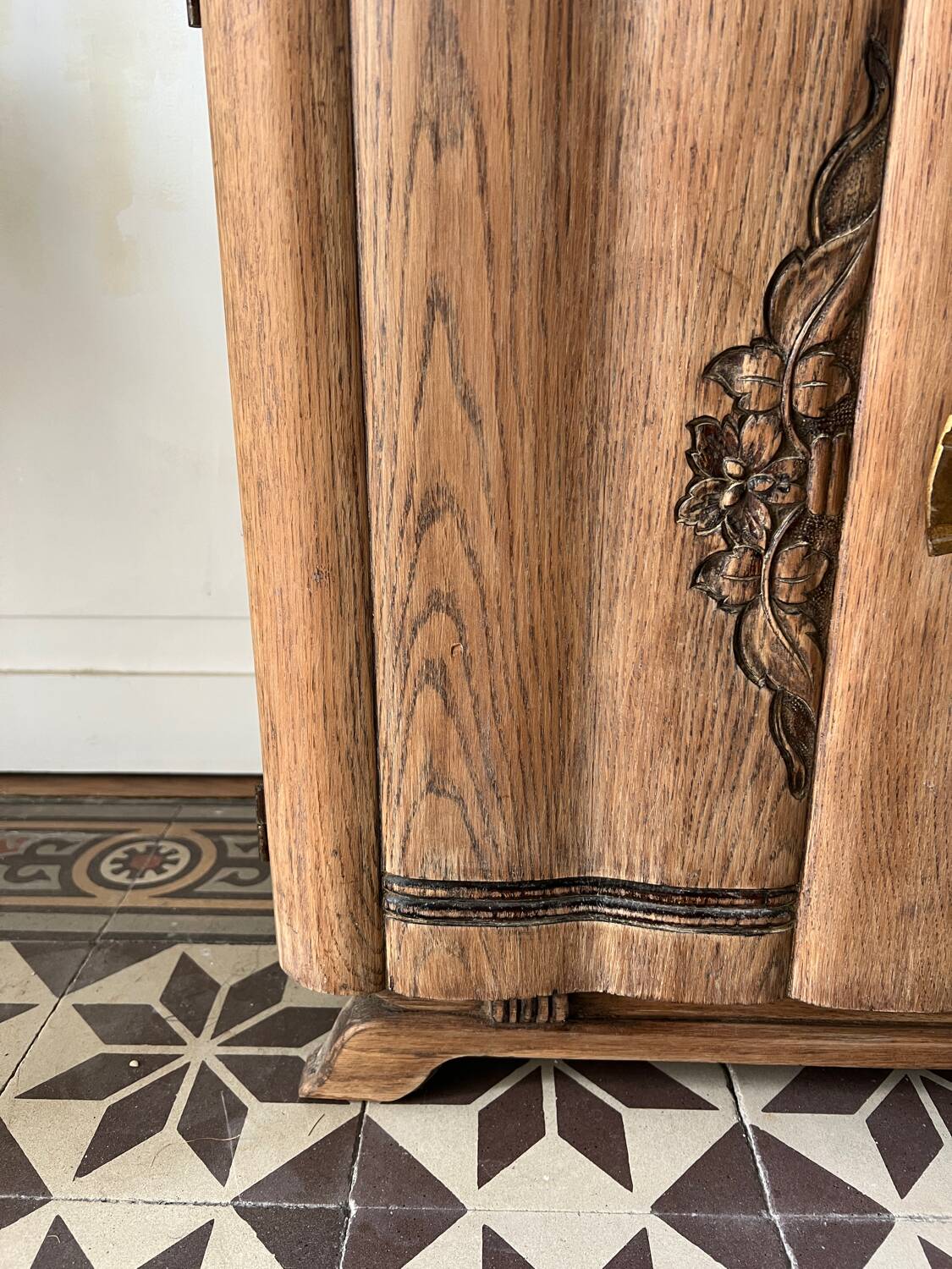 Small Art Deco style piece of furniture