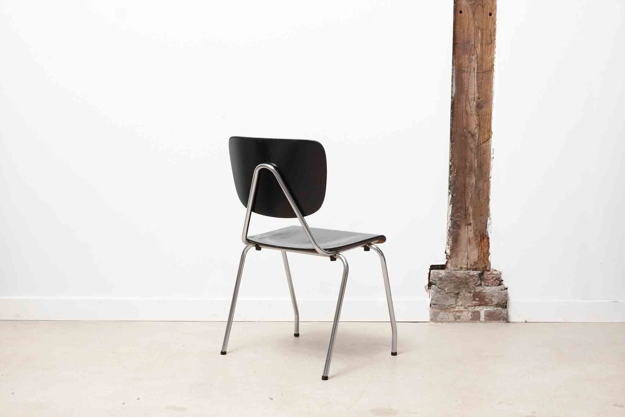 Vintage Chair Kho Liang The Black Stackable