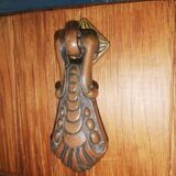 Exotic chic table and its matching lamp