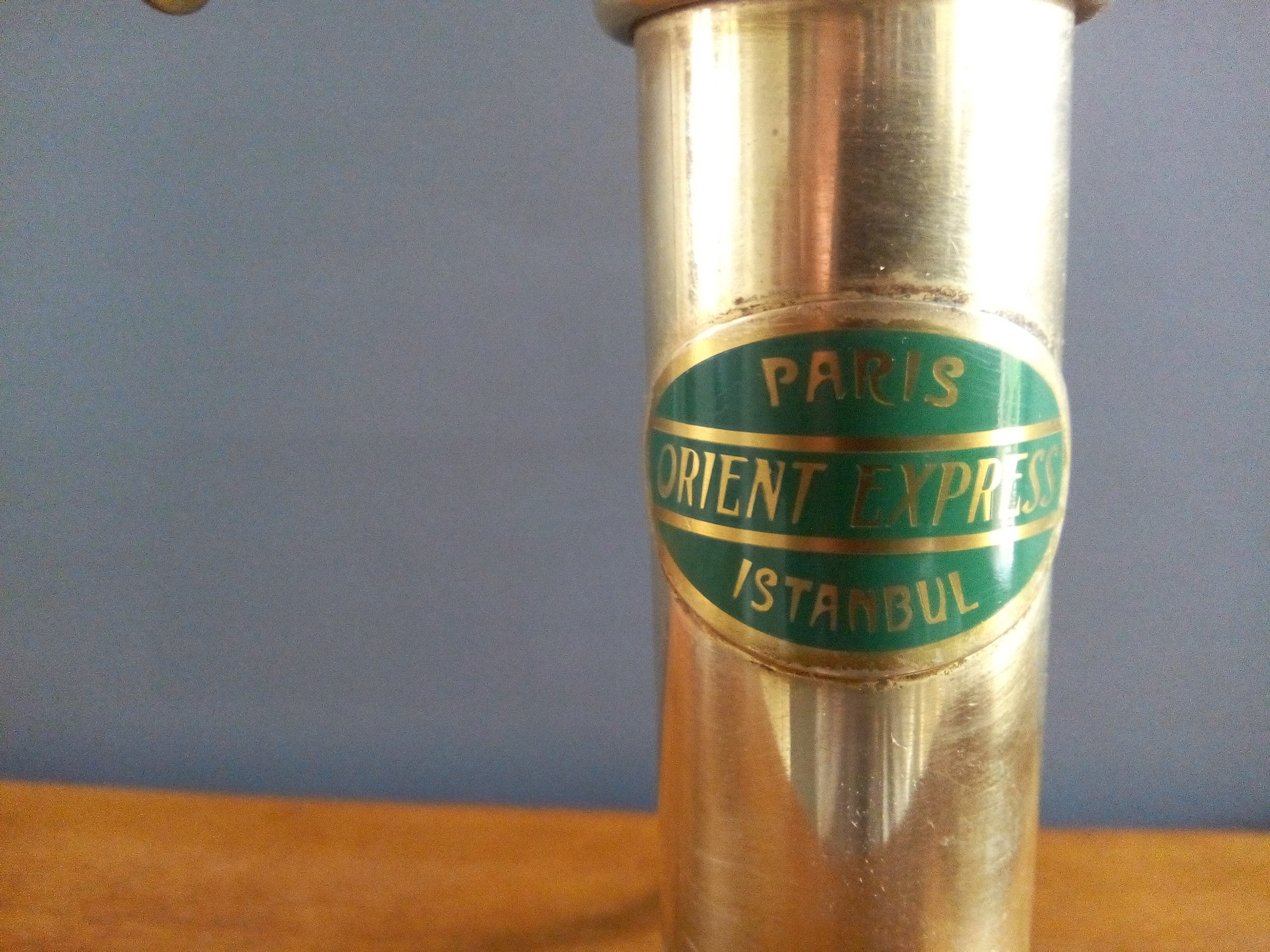 Contemporary laying lamp " orient express " bronze